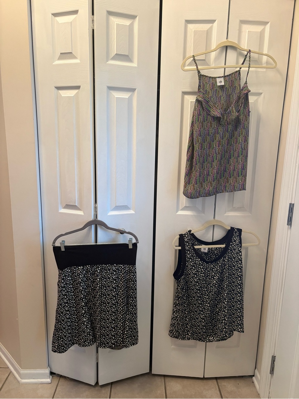 CAbi TOGETHER 3 piece SET Skirt & 2 tops Multicolor Knit Print Medium NWOT - Picture 4 of 5
